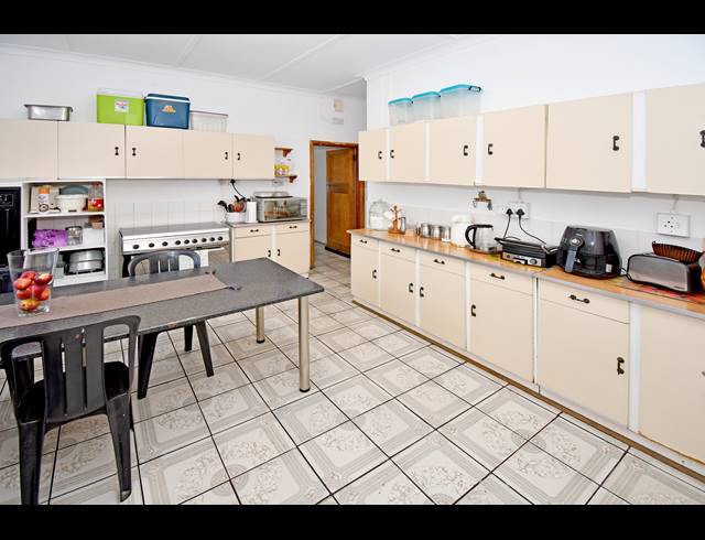 4 BEDROOM HOUSE FOR SALE IN CROSBY